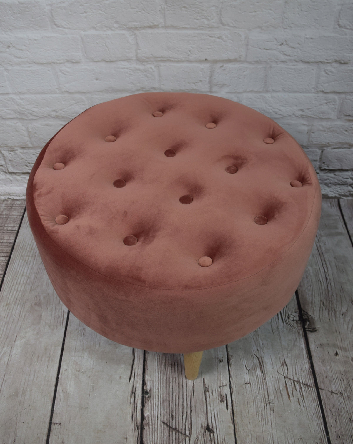 POUF ROUND ALMA 60cm QUILTED on legs 18 Manufacturer code okr60