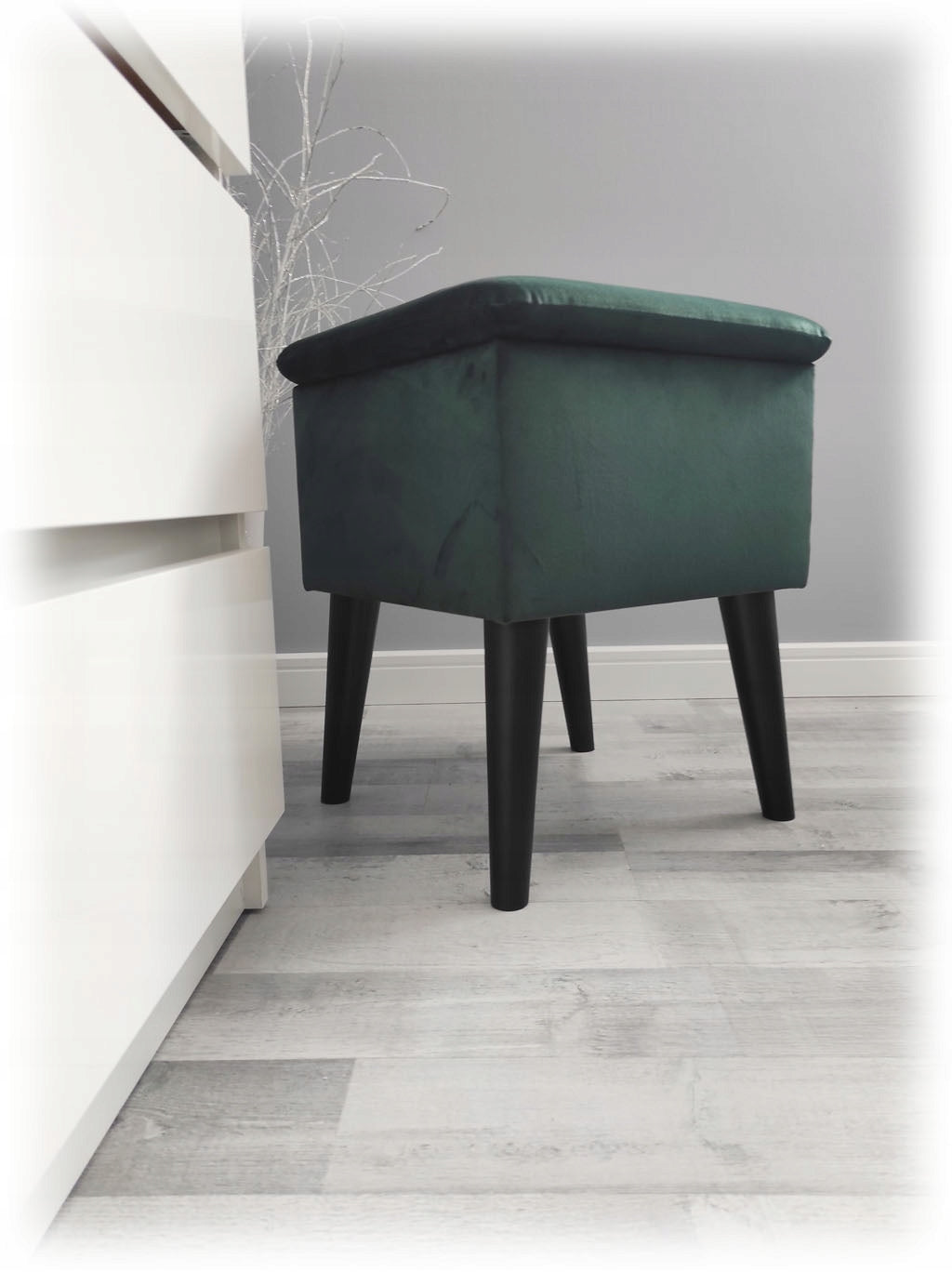 POUF WITH STORAGE COMPARTMENT WITH CONTAINER BOTTLE GREEN Manufacturer code G-V10 C