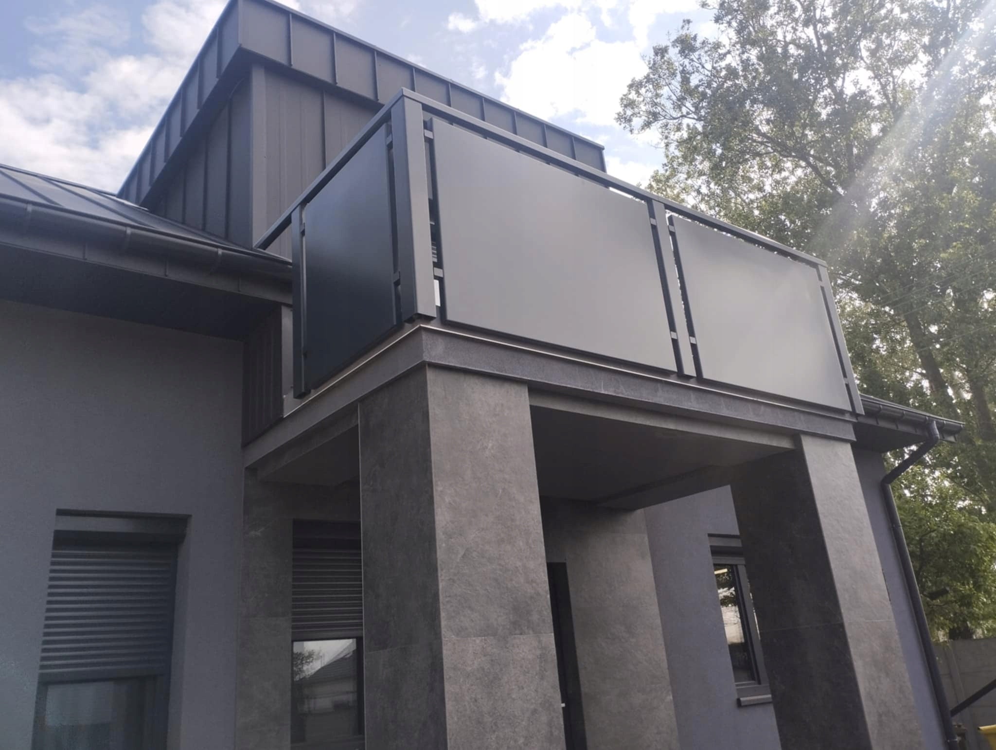 PREMIUM CNC Fired Fence Panel, Galvanized Metal Bars Packaging status original