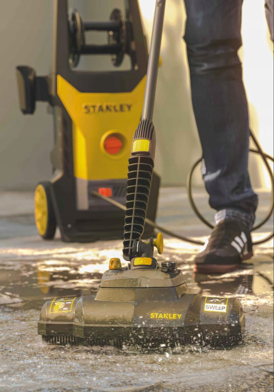 PRESSURE WASHER STANLEY 2700W 320bar 850l/h + TWIN AQUASWEEPER BRUSH Maximum power 2700 W