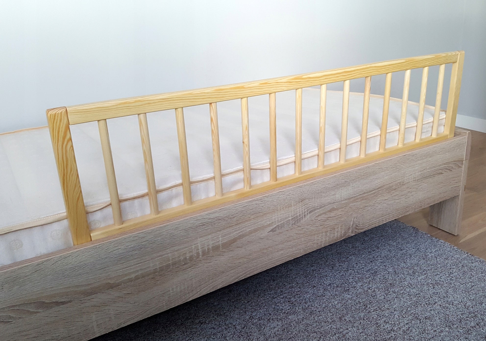 PROTECTIVE BARRIER BED GATE LOCK - NATURAL PINE 112x40 cm EAN (GTIN) 5904183162973