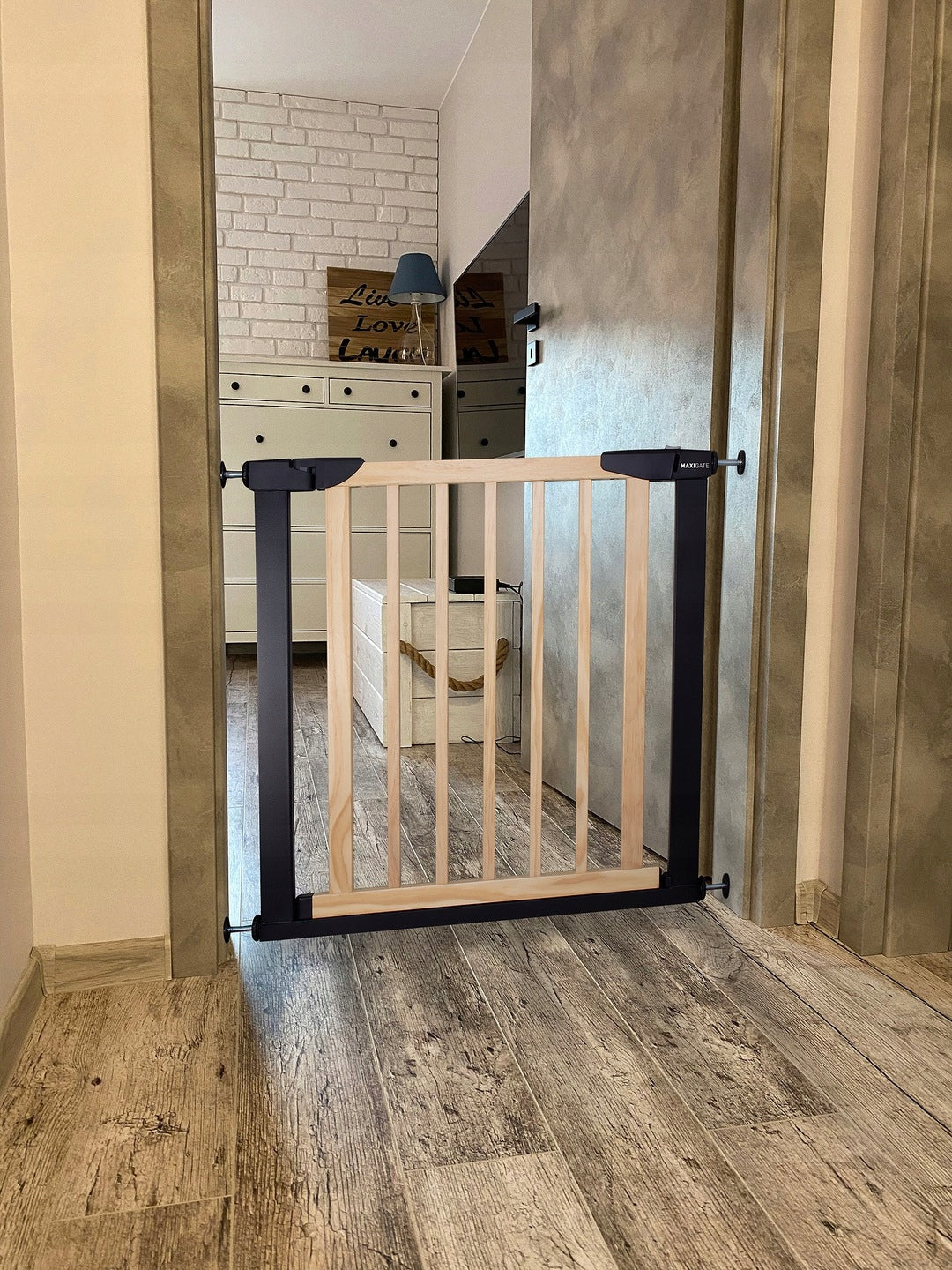 PROTECTIVE BARRIER GATE for stair doors 110-117cm LOFT Brand Maxigate