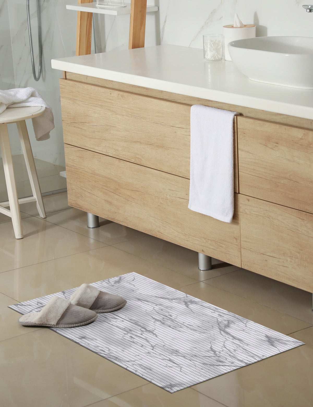 PVC FOAM BATHROOM MAT SIZE 65CM GRAY Brand e-floor