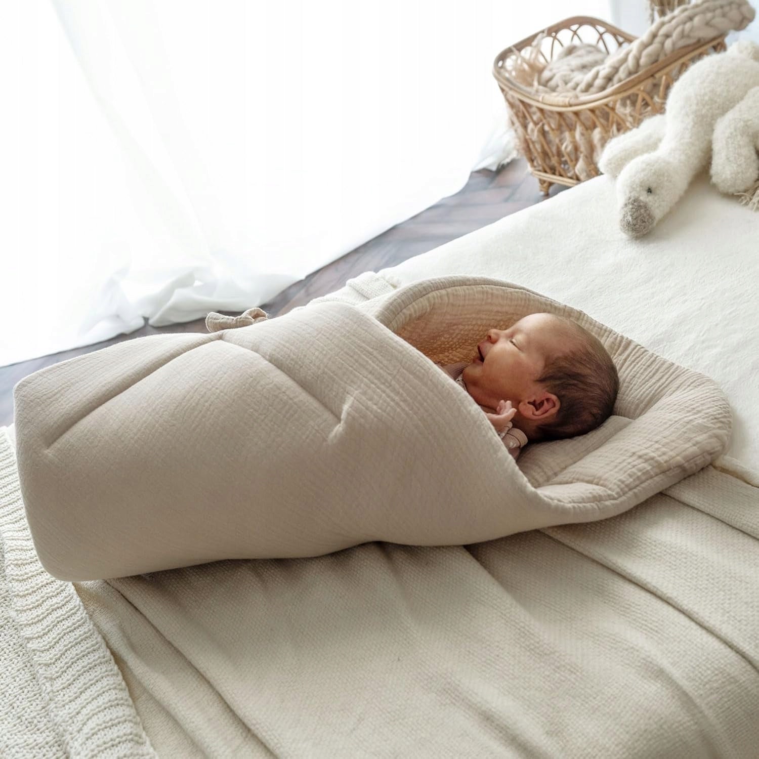 Palulli muslin baby cocoon LONG 100x60cm + CONE 80x80cm Manufacturer code muslinkokonrożekbeż