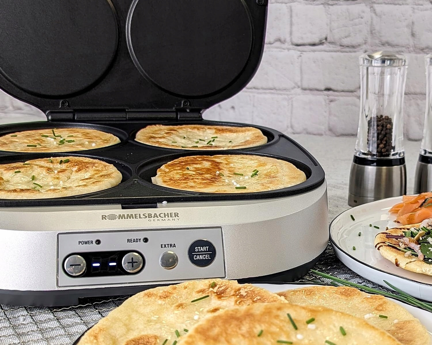 Pancake maker Rommelsbacher PC FOR PANCAKES SILVER 4 PCS Power rating 1800 W