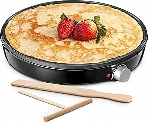 Pancake maker with spatula and dough divider, for sweet pancakes