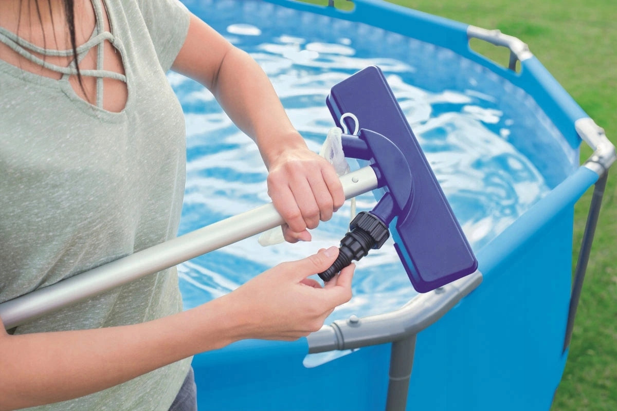 Pool Cleaning Kit, Vacuum Cleaner, Telescopic Pole and Mesh Manufacturer Bestway