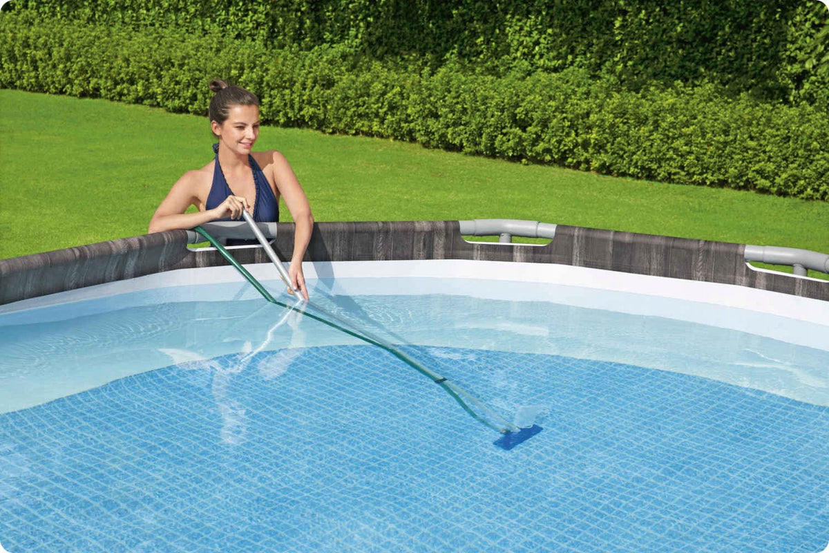 Pool Cleaning Kit, Vacuum Cleaner, Telescopic Pole and Mesh Manufacturer code 58013