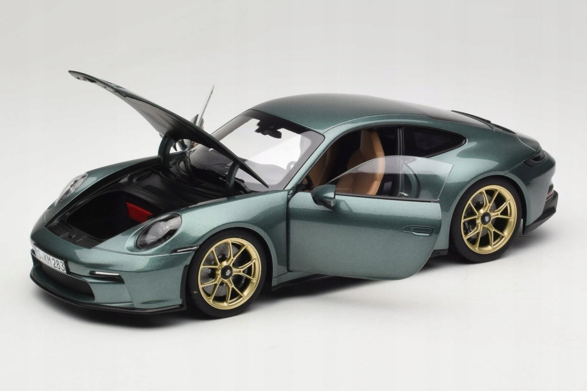 Porsche 911 992 GT3 Touring Package 2021 Malachite Green Metalic Norev 1:18