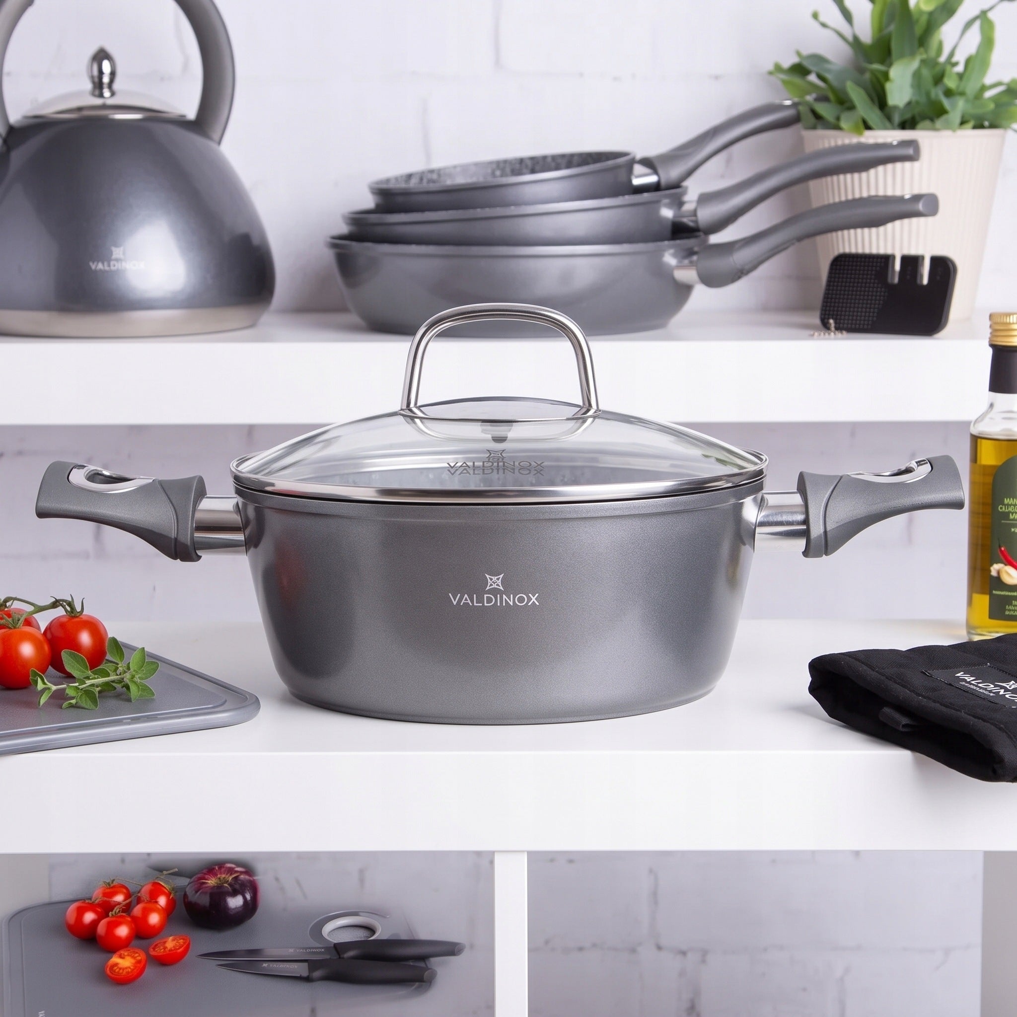 Pot induction 2,4 l gas with lid non-stick Valdinox Grand 20 cm Packaging status original