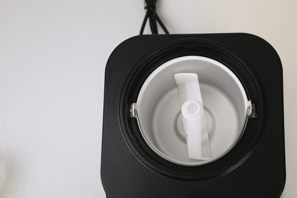 Přístroj na zmrzlinu Guzzanti stříbrný, 1,2 l, 135 W s vyjímatelnou nádobou Brand Guzzanti