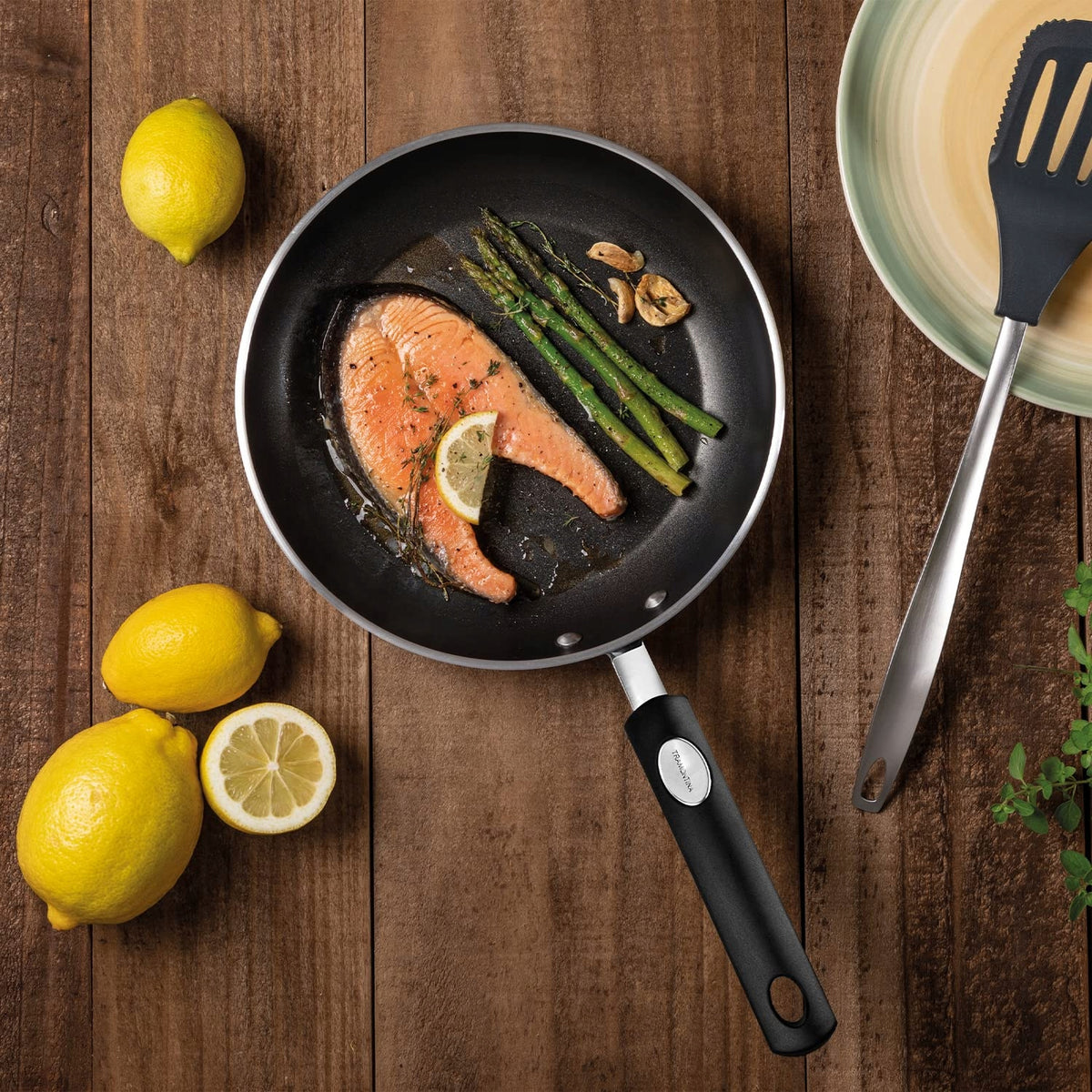 Professional NON-STICK FRYING PAN 24 cm Tramontina – for all cooktops Manufacturer code 20888024