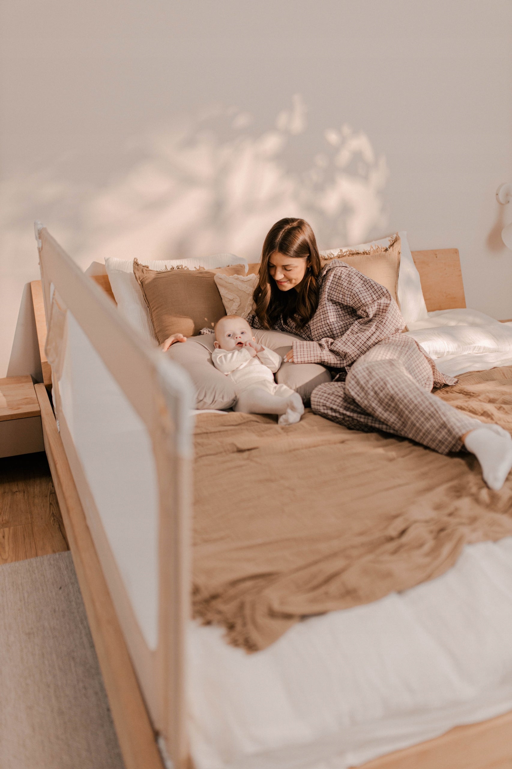 Protective bed barrier TULANO white safety folding 160x70cm Manufacturer code TN-COVER 46 WHITE-GREY
