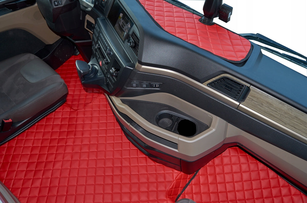 QUILTED RUGS ECO LEATHER MAN TGX FROM 2021-RED EAN (GTIN) 05903896591810