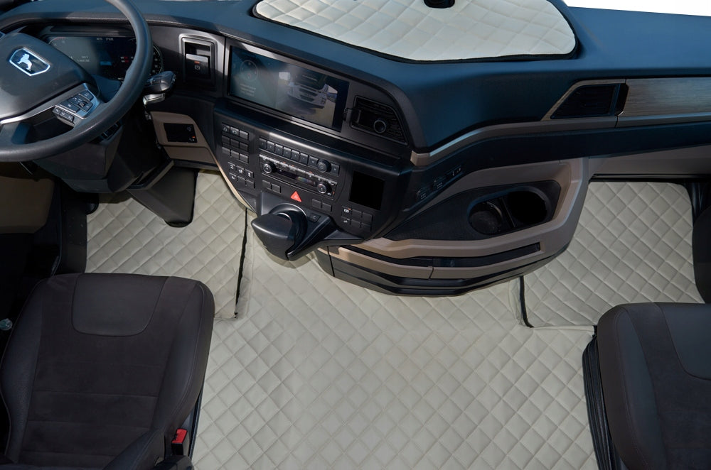 QUILTED RUGS ECO LEATHER MAN TGX from 2021- beige Manufacturer's catalog number 0