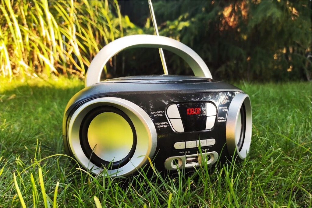 RADIO Boombox USB AUX MP3 Kitchen Radio BT Manta Chilli Radio Packaging status original