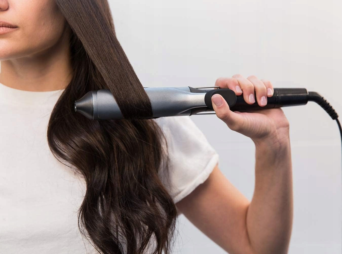REMINGTON CI5538 CURLING IRON CERAMIC INVERTER FOR THICK CURLS Dominant color black