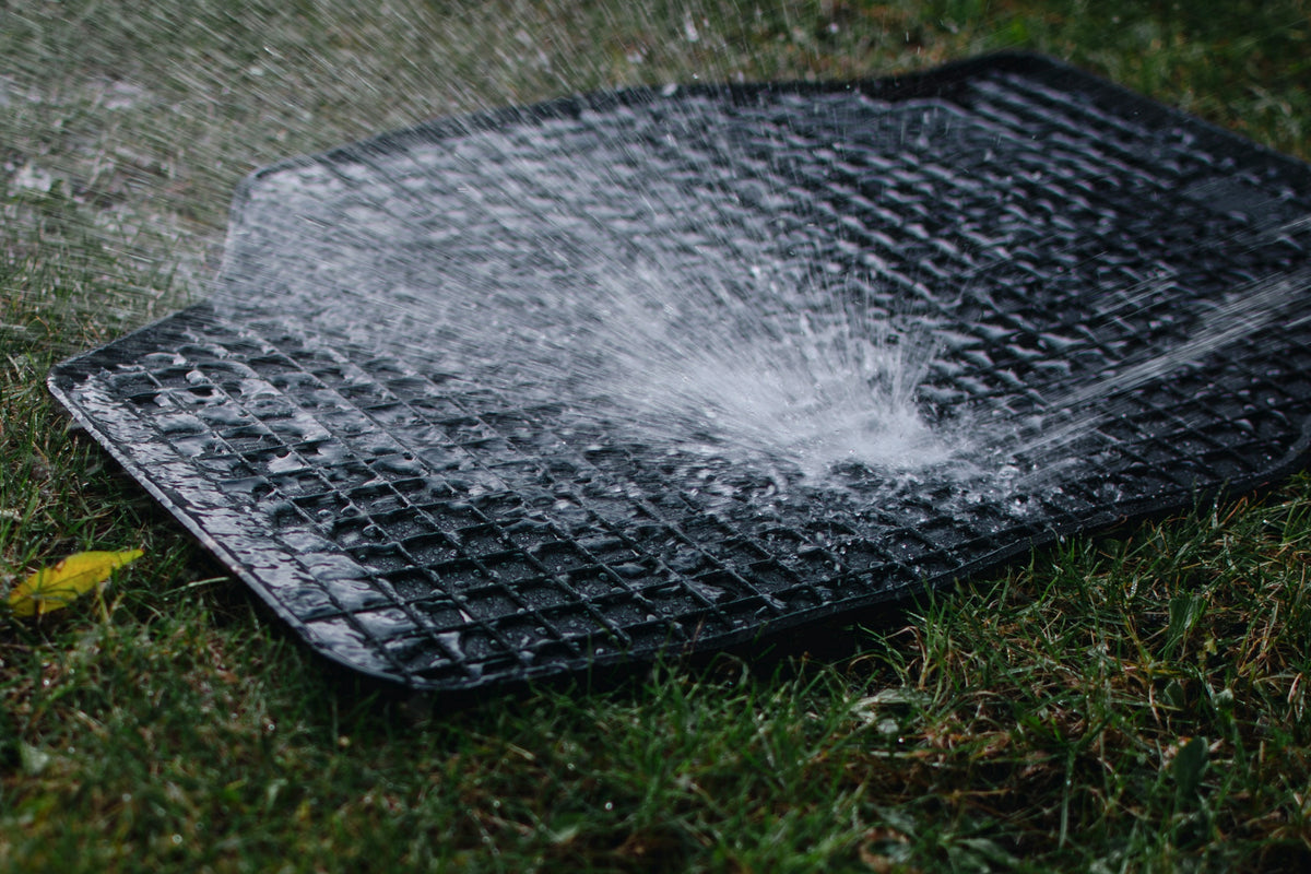 RUBBER CAR RUGS WITH RIM + STOPWATCHES - PRACTICAL SET Manufacturer's catalog number 11394949920