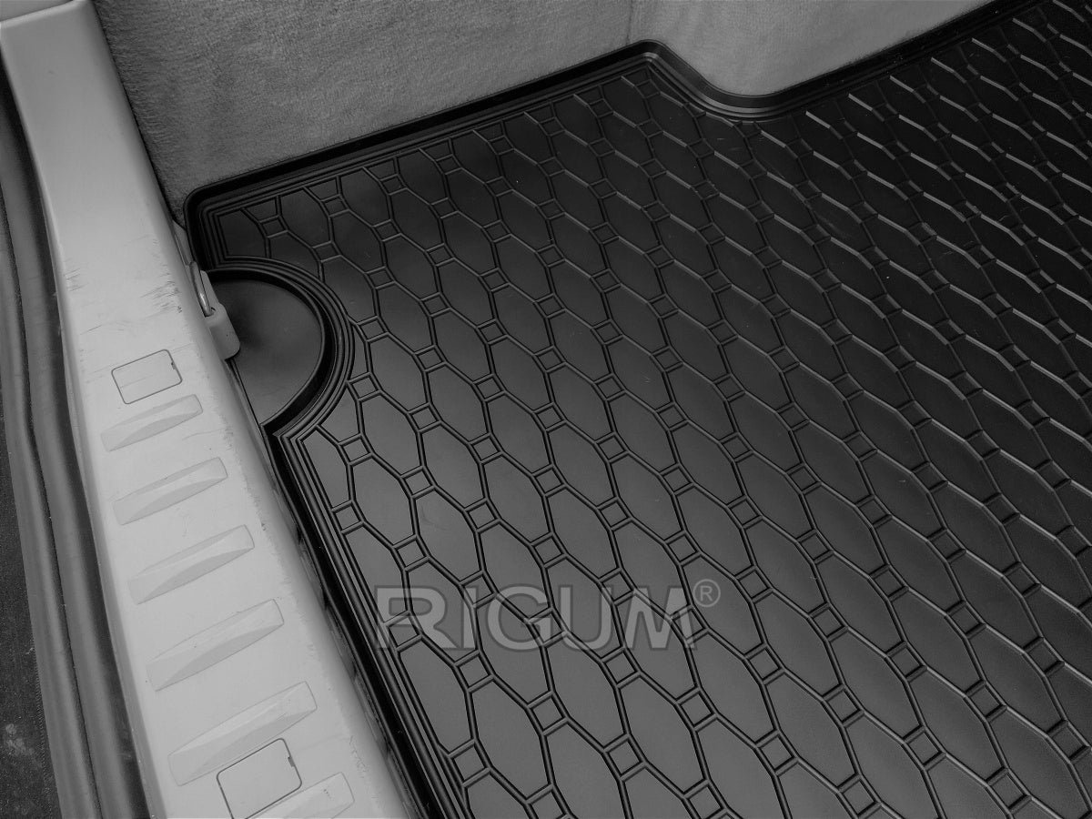 RUG REFILL RUBBER MAT FOR TRUNK BMW 3 E91 station wagon Touring 2005-2012 EAN (GTIN) 8592980403084