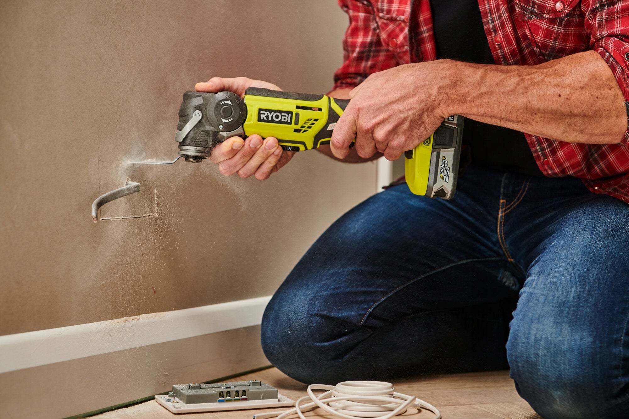 RYOBI R18MT-0 Multi-Tool Product weight with unit packaging 1.8 kg