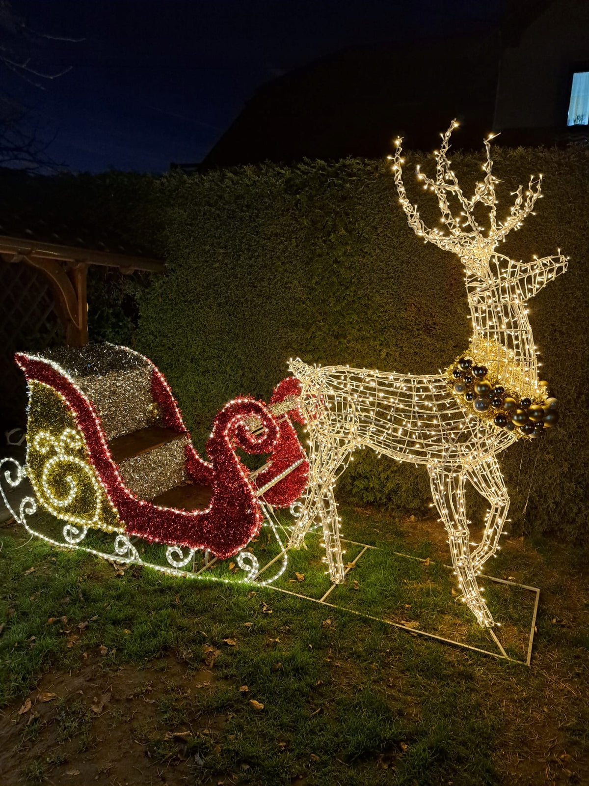 Reindeer GIANT + SLEIGH! LED cord! LARGE REINDEER - LED DECORATION! LENGTH 400cm Manufacturer code TD-016A