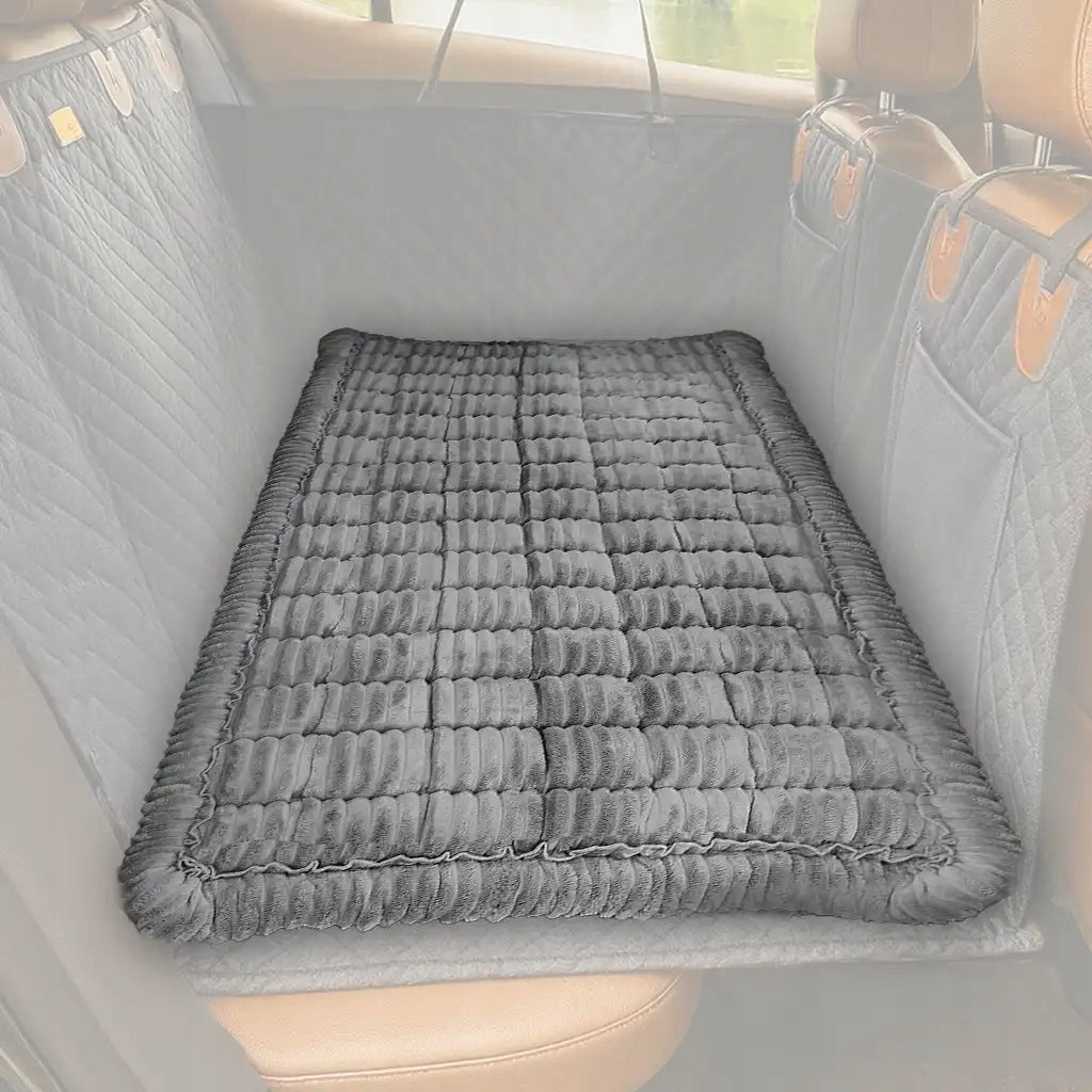 Removable car mat bed with stiffened bottom BANANA DOG