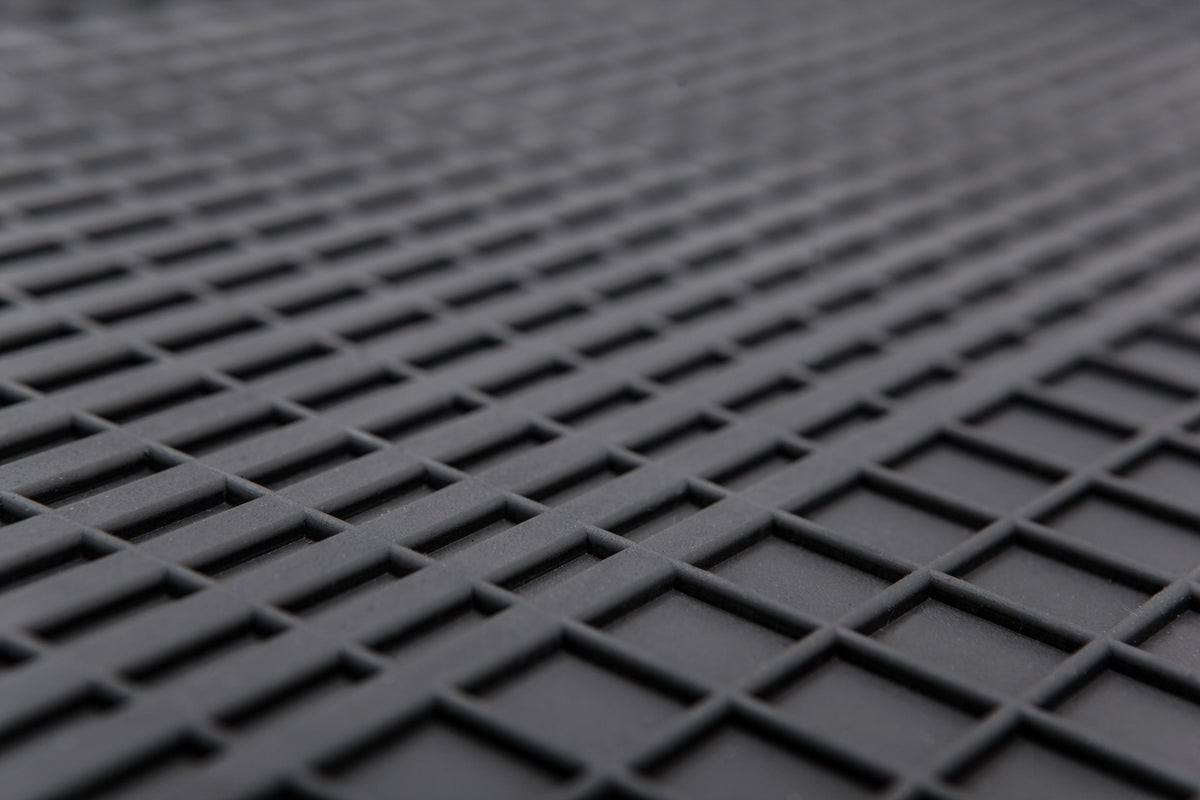 Rubber wiper mats with rim for NISSAN MICRA K13 2010-2016 Manufacturer's catalog number MATMAJAJ24