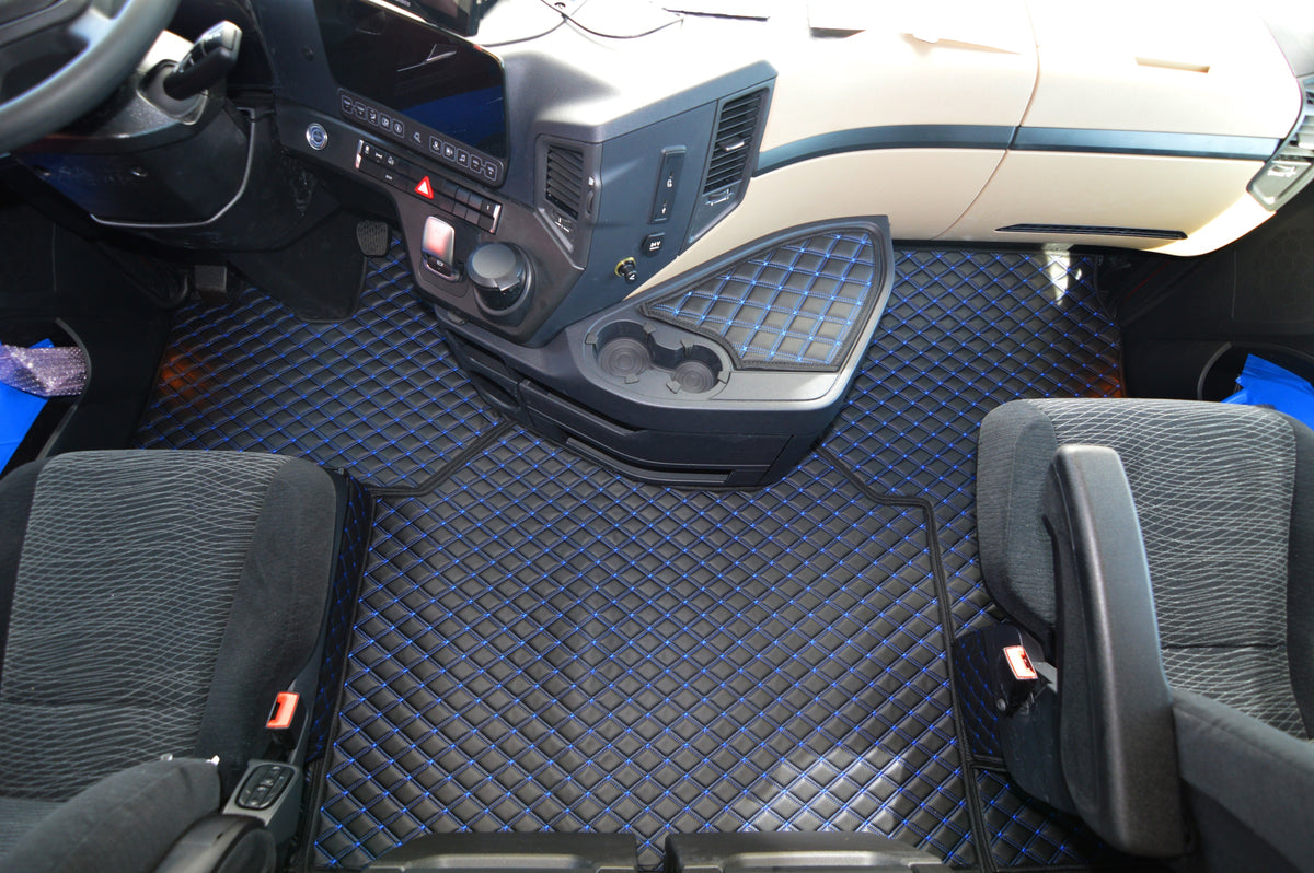 Rugs Quilted rugs ROYAL Mercedes MP4, MP5 Packaging status original