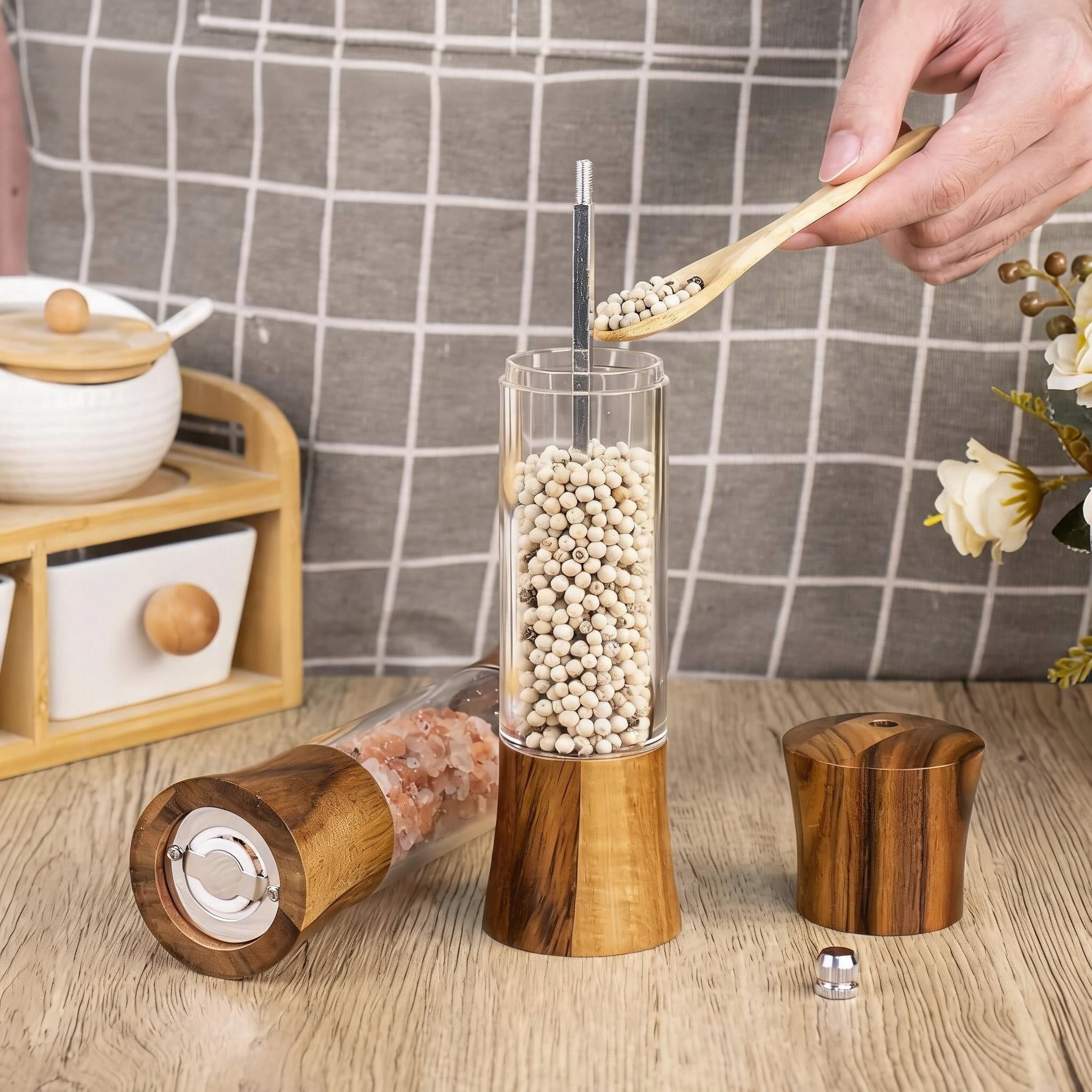 SALT AND PEPPER GRINDER HANDHELD WOODEN GRINDERS FOR KITCHEN TABLE GIFT Kind hand grinder