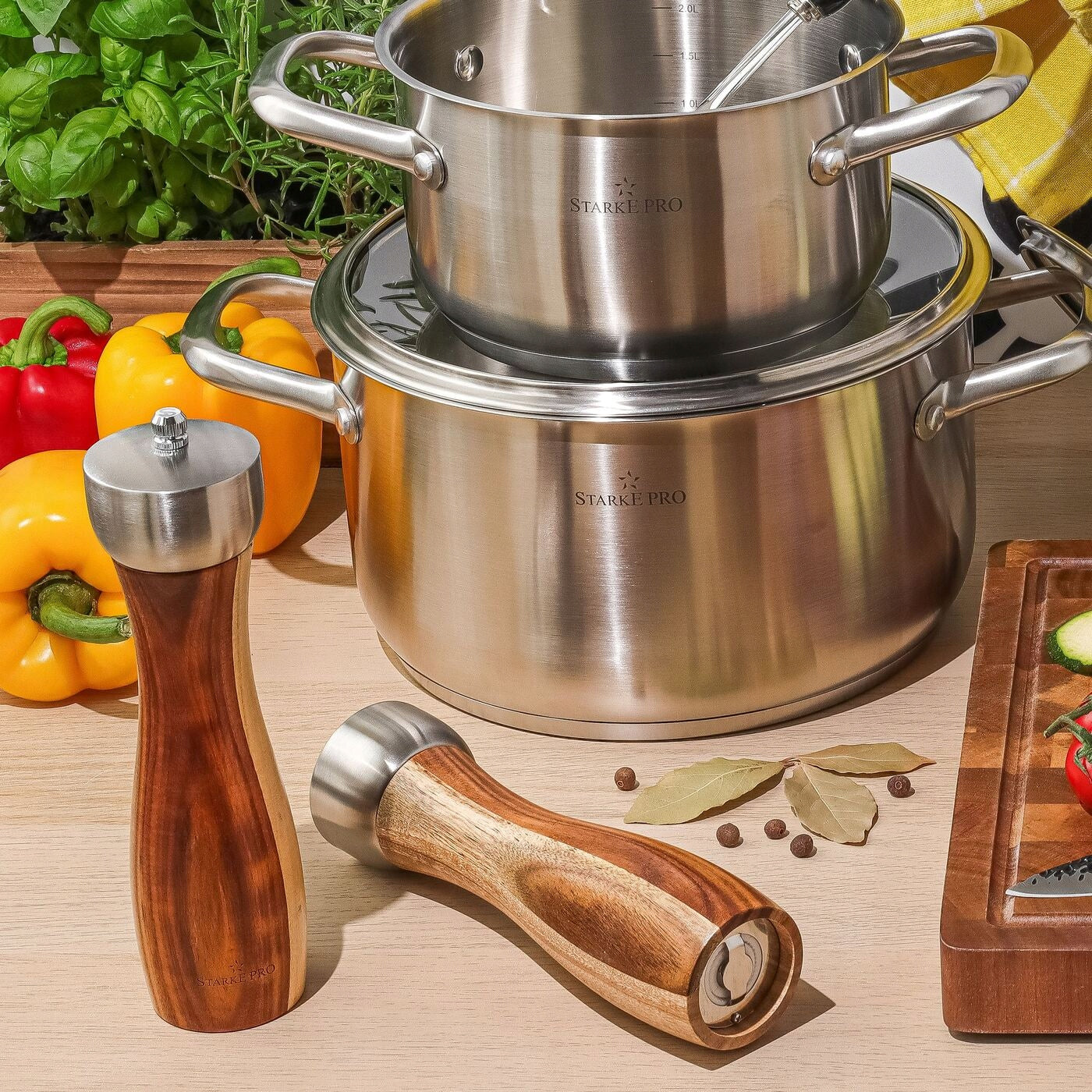 SALT AND PEPPER GRINDERS for Spices Set ACACIA Starke Pro Burgas 2pcs Packaging status original
