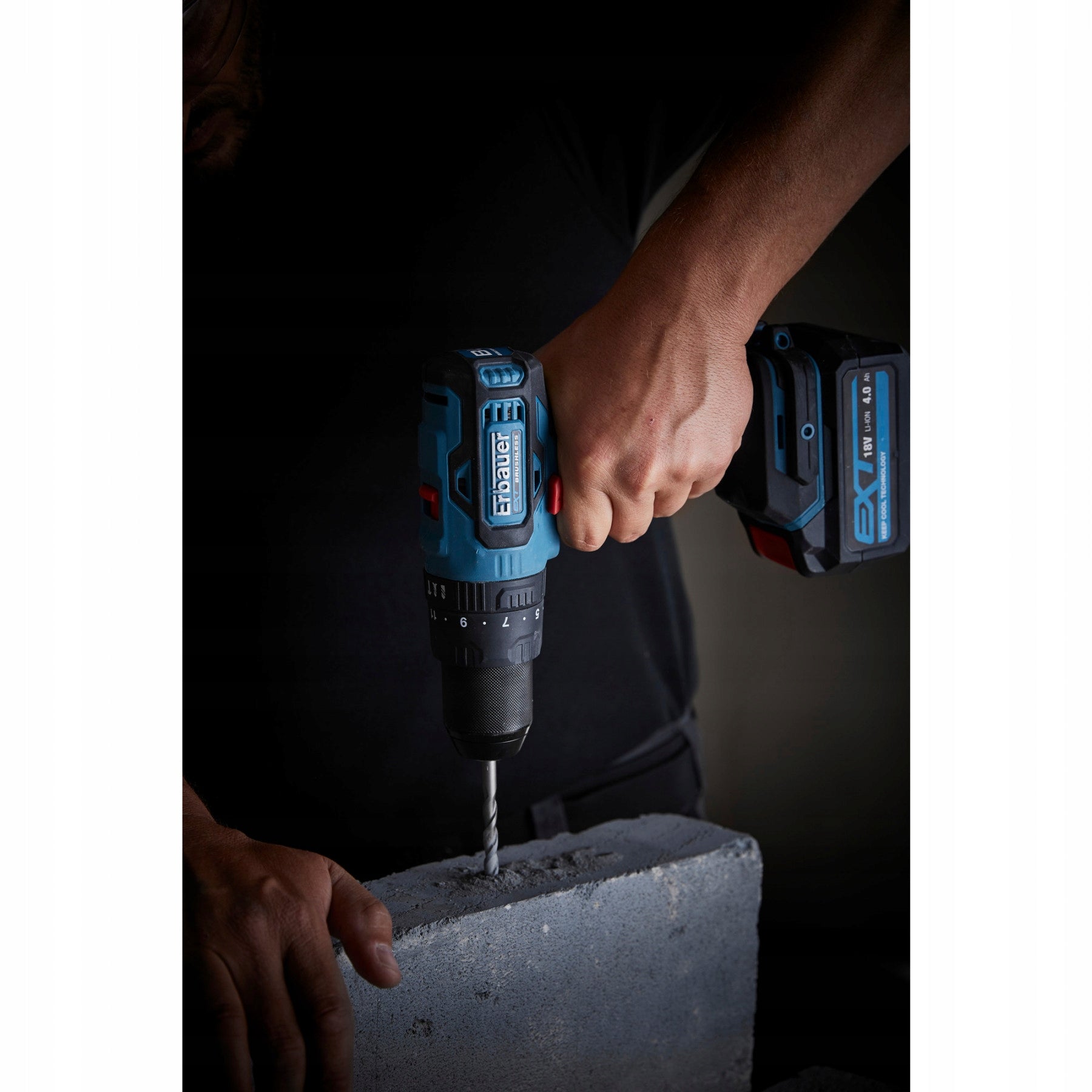 ## SCREWDRIVER SET + ANGLE GRINDER ERBAUER 18V + BATTERY 4 AH Brand Erbauer