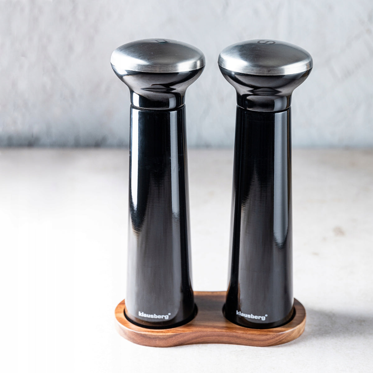 SET OF PEPPER GRINDERS SALT SPICES SALT SHAKER GRINDER BLACK KLAUSBERG EAN (GTIN) 5908287277052