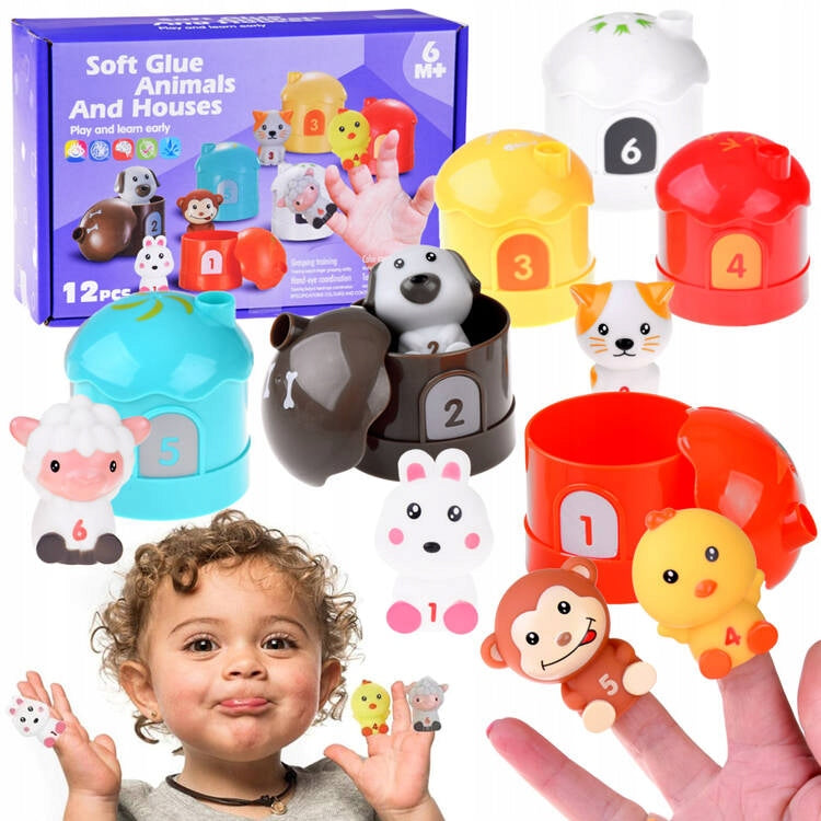 SET OF RUBBER ANIMALS IN THE HOUSE