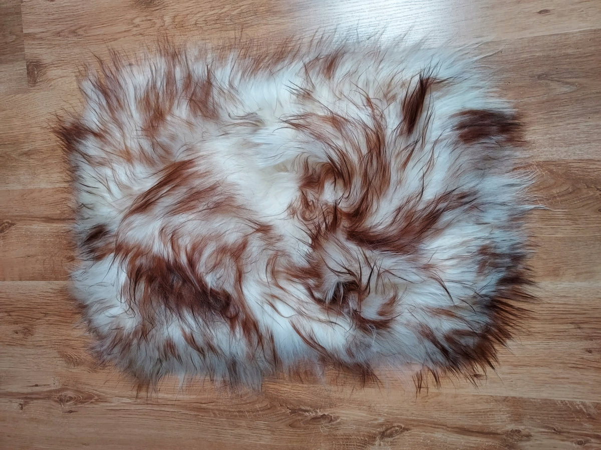 SHEEPSKIN NATURAL BED RUG CARPET UNDER THE LEGS FUR Manufacturer code D1