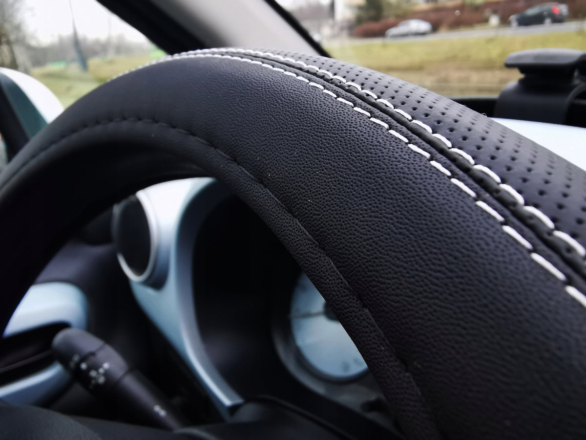 SKODA FABIA OCTAVIA RAPID SCALA CITIGO steering wheel cover, matt black Manufacturer no brand