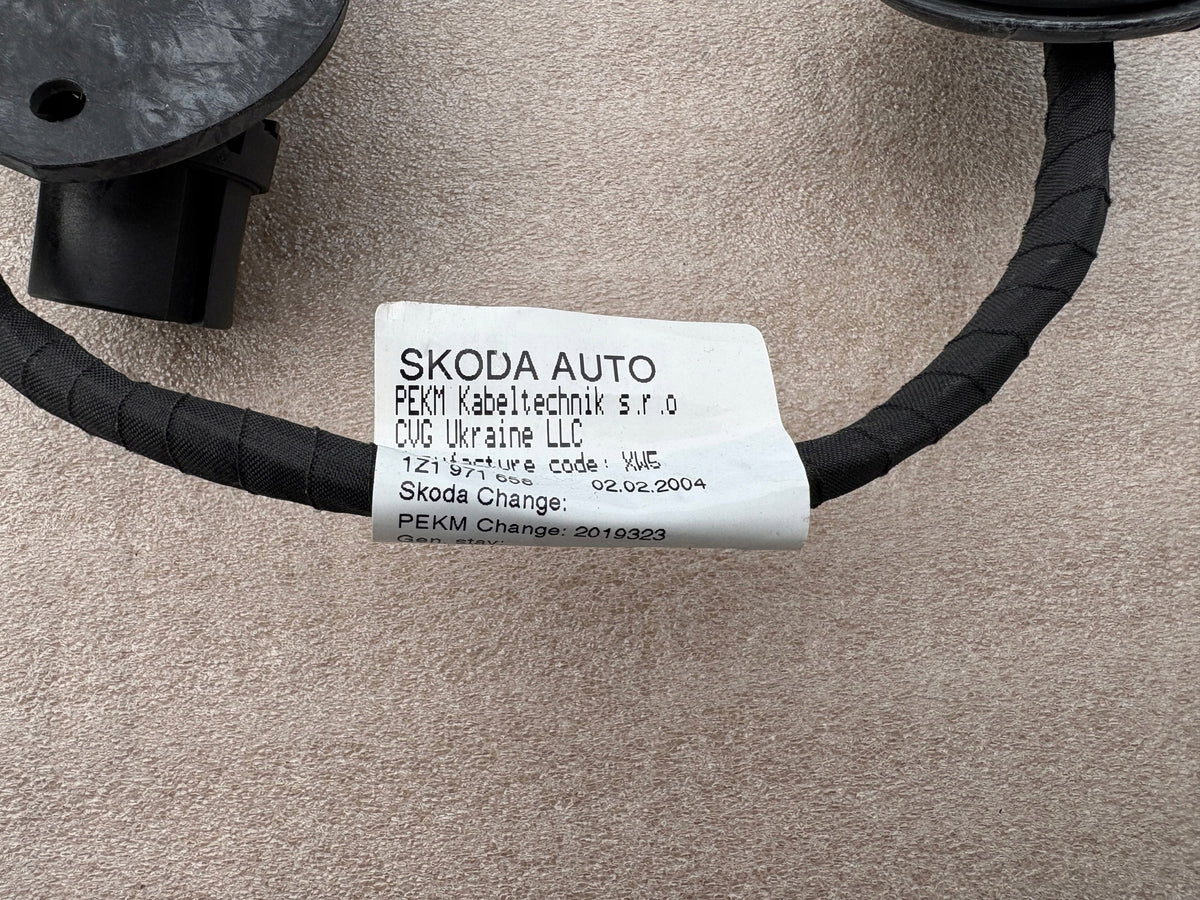 ŠKODA OCTAVIA II WIĄZKA ELEKTRYCZNA HAKA HOLOWNICZEGO EEA 600 001C E4 Kind 13 PIN