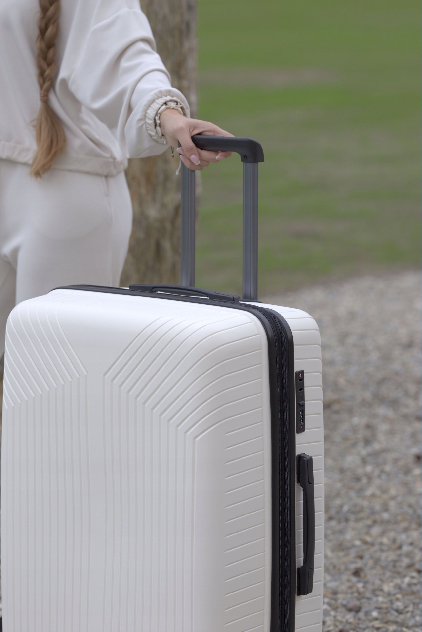 SMALL TRAVEL CABIN SUITCASE 30L 4 WHEELS POLYCARBON BAGIA SUITCASES COLORS Width (longer edge) 35 cm