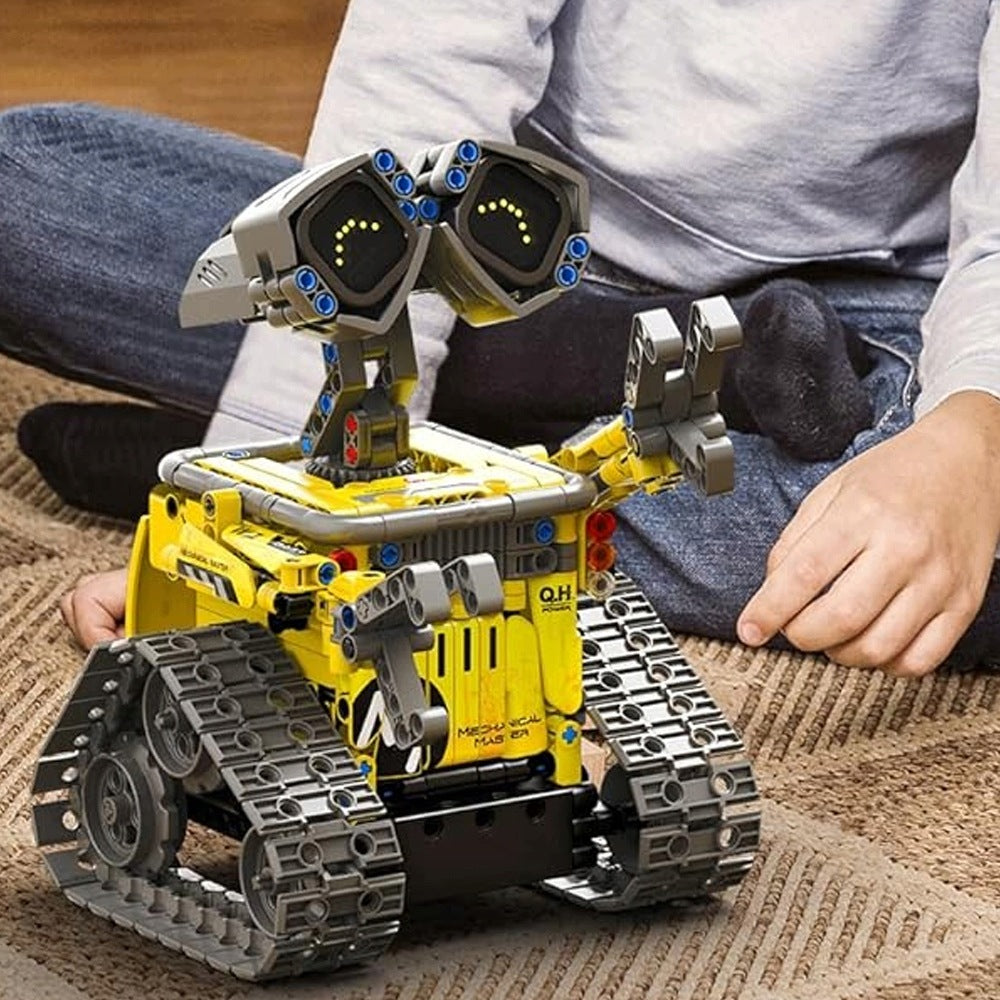 SMART EDUCATIONAL TOY ROBOT WITH APP AND 3in1 LIGHT REMOTE CONTROL Packaging status original
