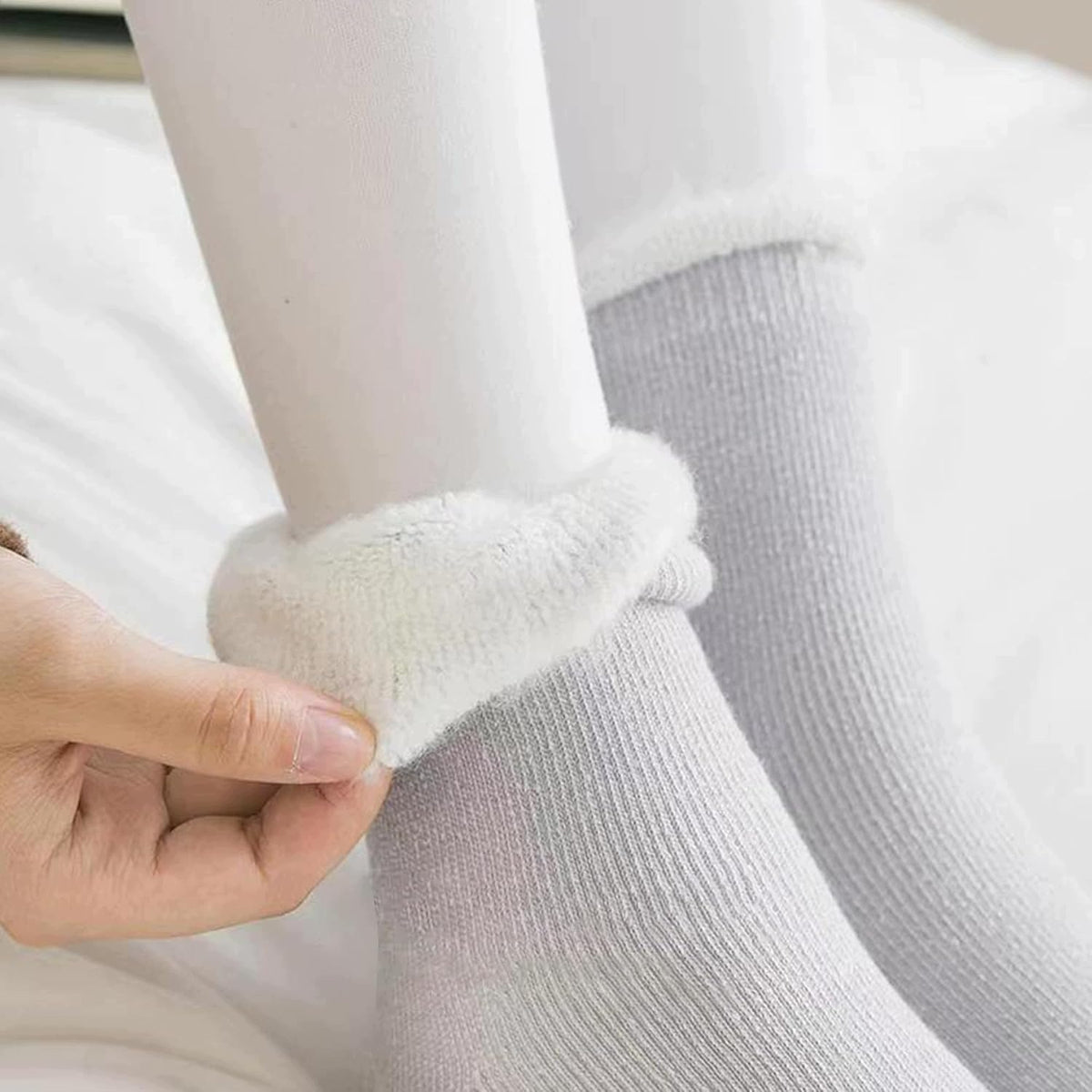 SOCKS 5 PAIRS THICK WARM FLUFFY WOMEN'S WINTER UNIFORM PATTERN Manufacturer code 5908140665057