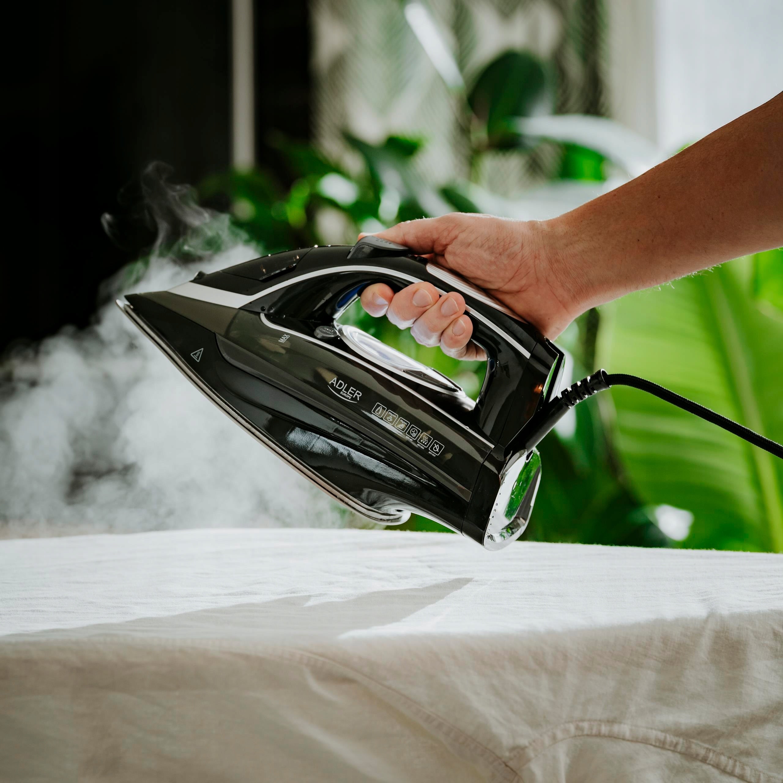 STEAM IRON CERAMIC strong 3000W anti-drip FIREFIGHTER CALC LCD DISPLAY Manufacturer code AD5054