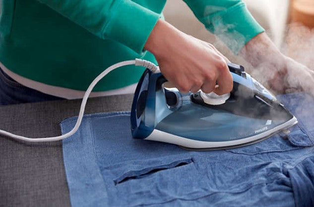 STEAM IRON DST7020/20 2800W PHILIPS VERTICAL PRESSING STRONG 250 Manufacturer code DST7020/20