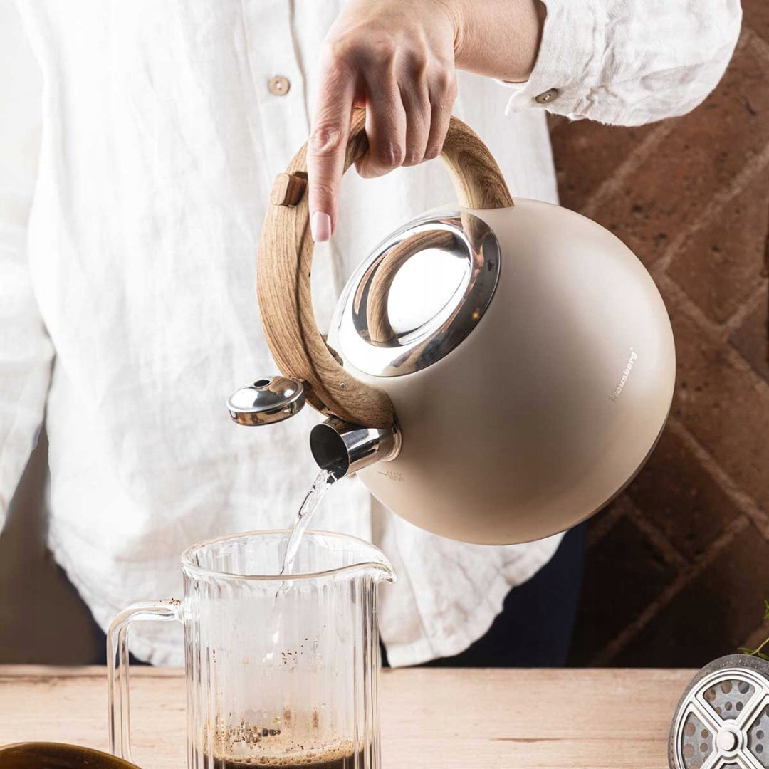 STEEL KETTLE WITH WHISTLE 3L KLAUSBERG KB-7956 BEIGE MATT Packaging status original