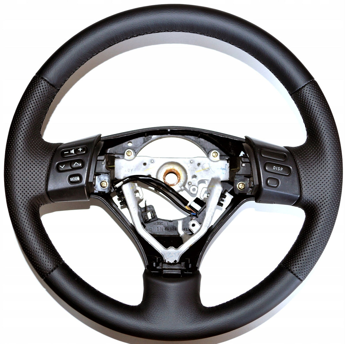 STEERING WHEEL COVER TOYOTA COROLLA VERSO (2004-2009) LEATHER (46K) EAN (GTIN) 5900001150160