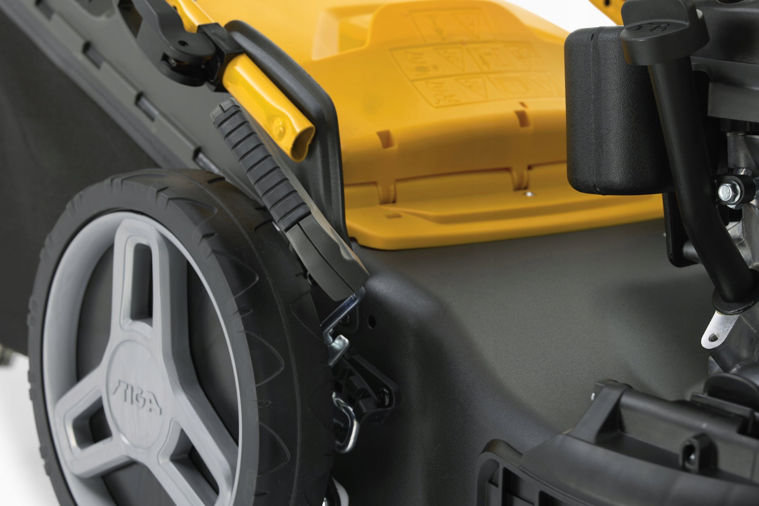 STIGA Combi 53 SQ Combustion Lawn Mower with 60L Basket Drive 3,5 HP 4in1 Set Model COMBI 53 SQ