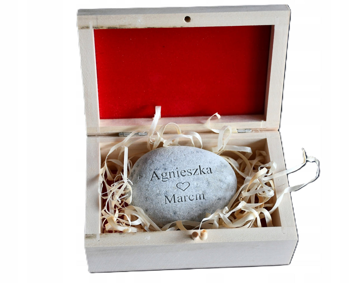 STONE with the inscription LOVE and names, UNUSUAL gift for a boy's girlfriend