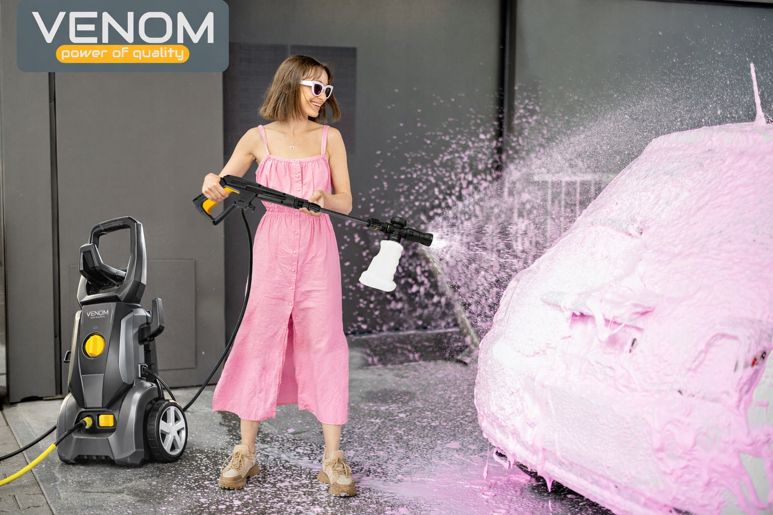 STRONG SELF-SUCTION PRESSURE WASHER VENOM ALU FOR CAR CUBE FOAMER Operating pressure 90 bar