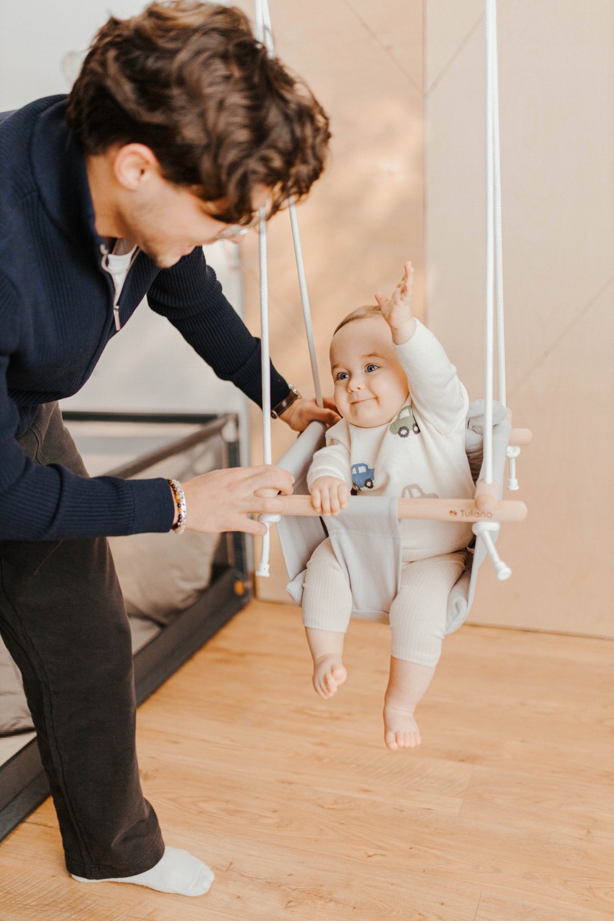 SWING FOR CHILDREN Tulano garden WOODEN FOR BABIES BUCKET grey Manufacturer code TN-HOP 33 GREY