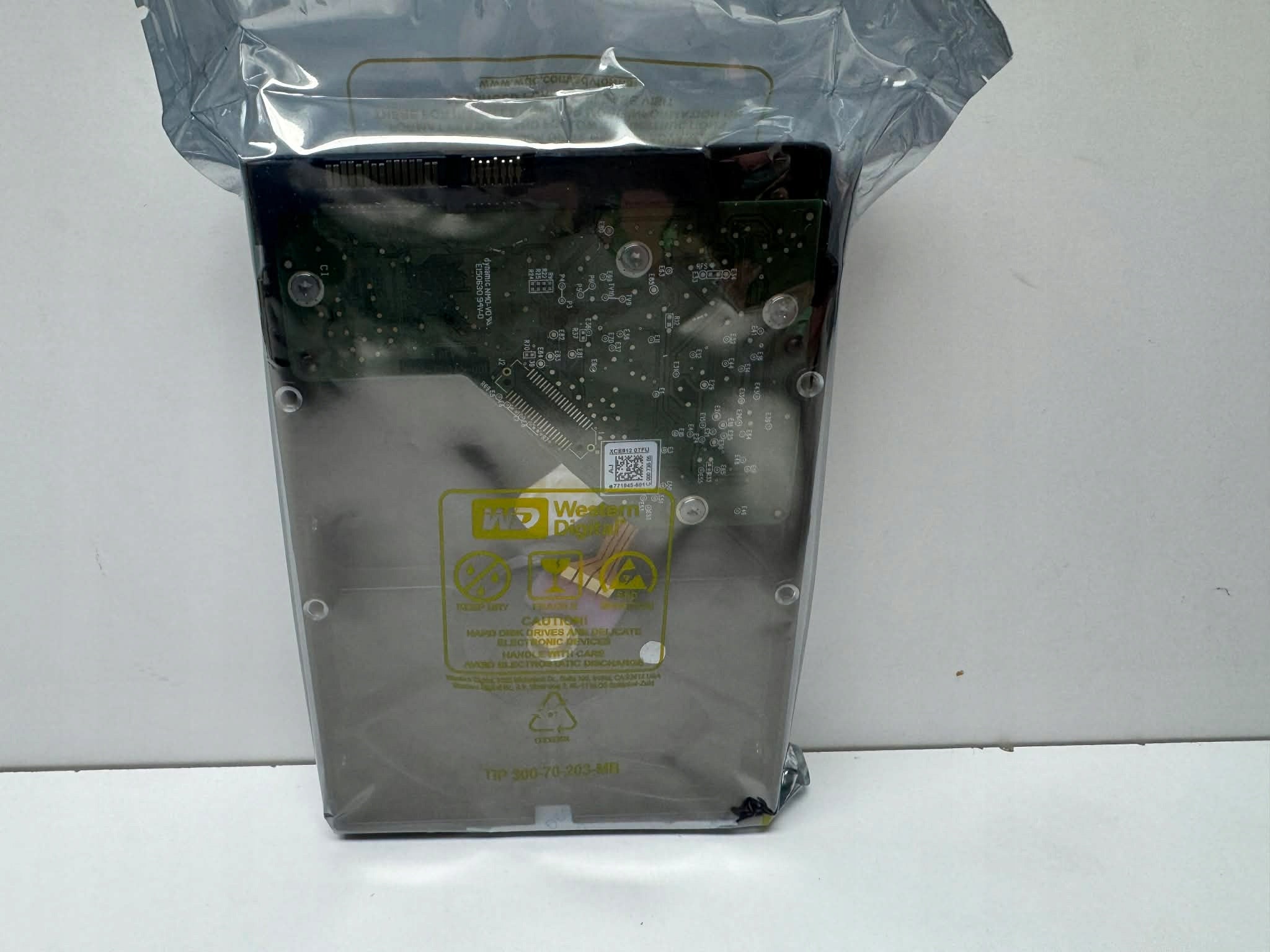 Samsung AK59-00175A hard disk drive (HDD) with 1TB capacity. Manufacturer code AK59-00175A