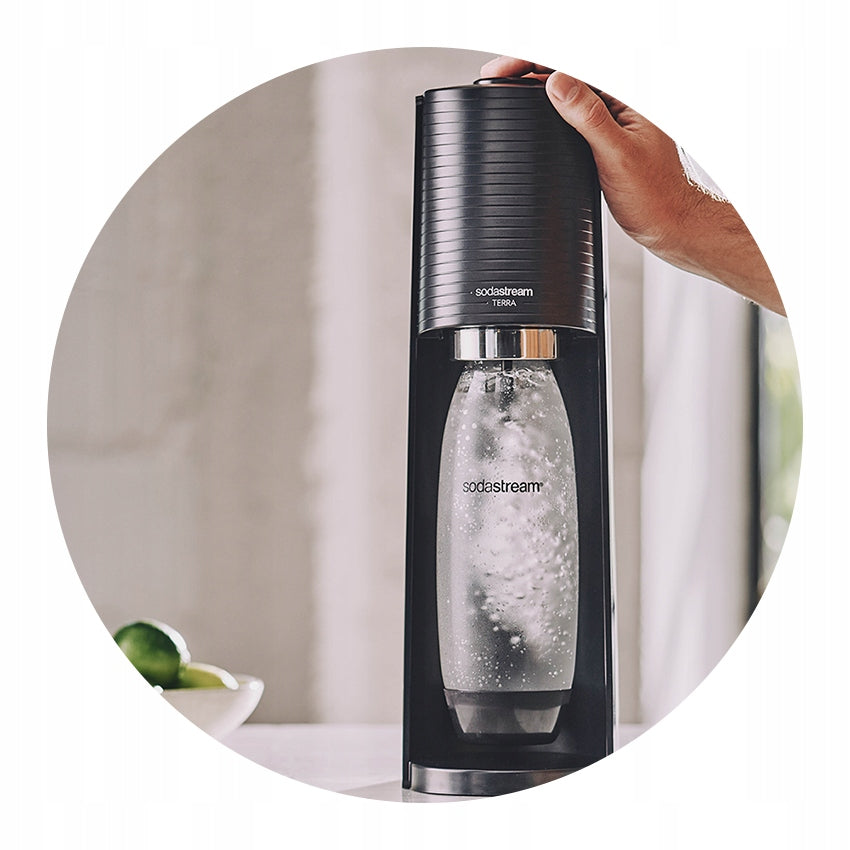 Saturator SodaStream Terra black + 4 bottles (3x 1L+ 2x 0,5L) + CO2) Volume 2011 ml