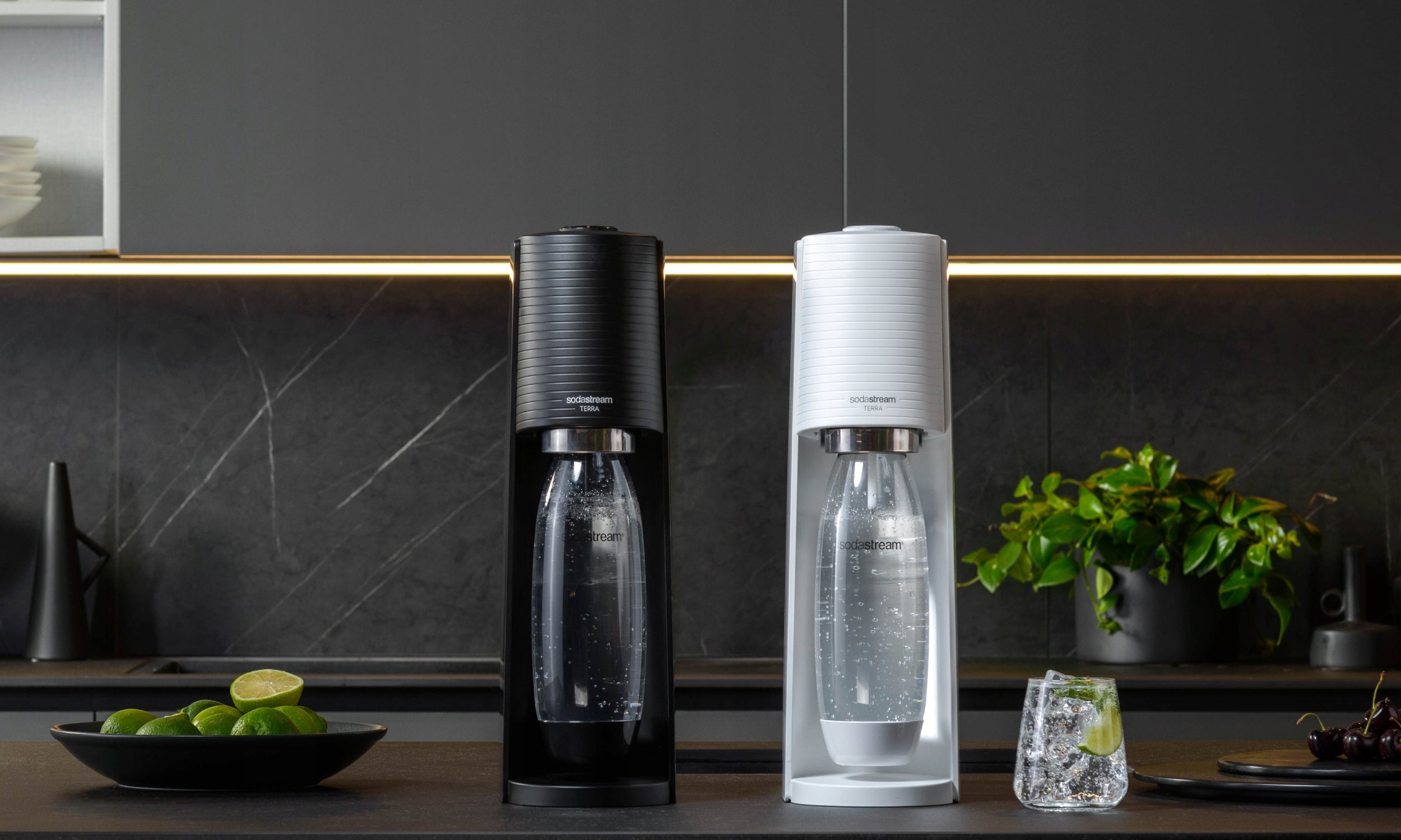 Saturator for gassing water SodaStream Terra black + 3 bottles, CO2 cartridge Product weight with unit packaging 3 kg